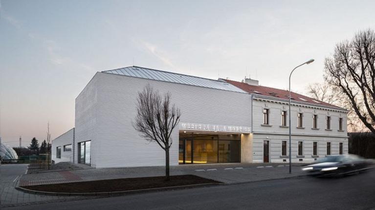 Národní cenu za architekturu 2020 získala Městská hala Modřice