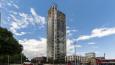 Obyvatelé nejvyšší rezidenční budovy v Londýně si mohou užívat výhledů ze sky lounge ve 45. patře i komunitní zahradu 