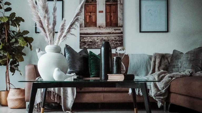 Hygge po česku: Tipy, jak zařídit obývací pokoj v rytmu Skandinávie